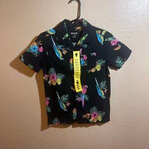 Hurley Boys Tropical Parrot Floral Hawaiian Button Down Shirt Size 7/8